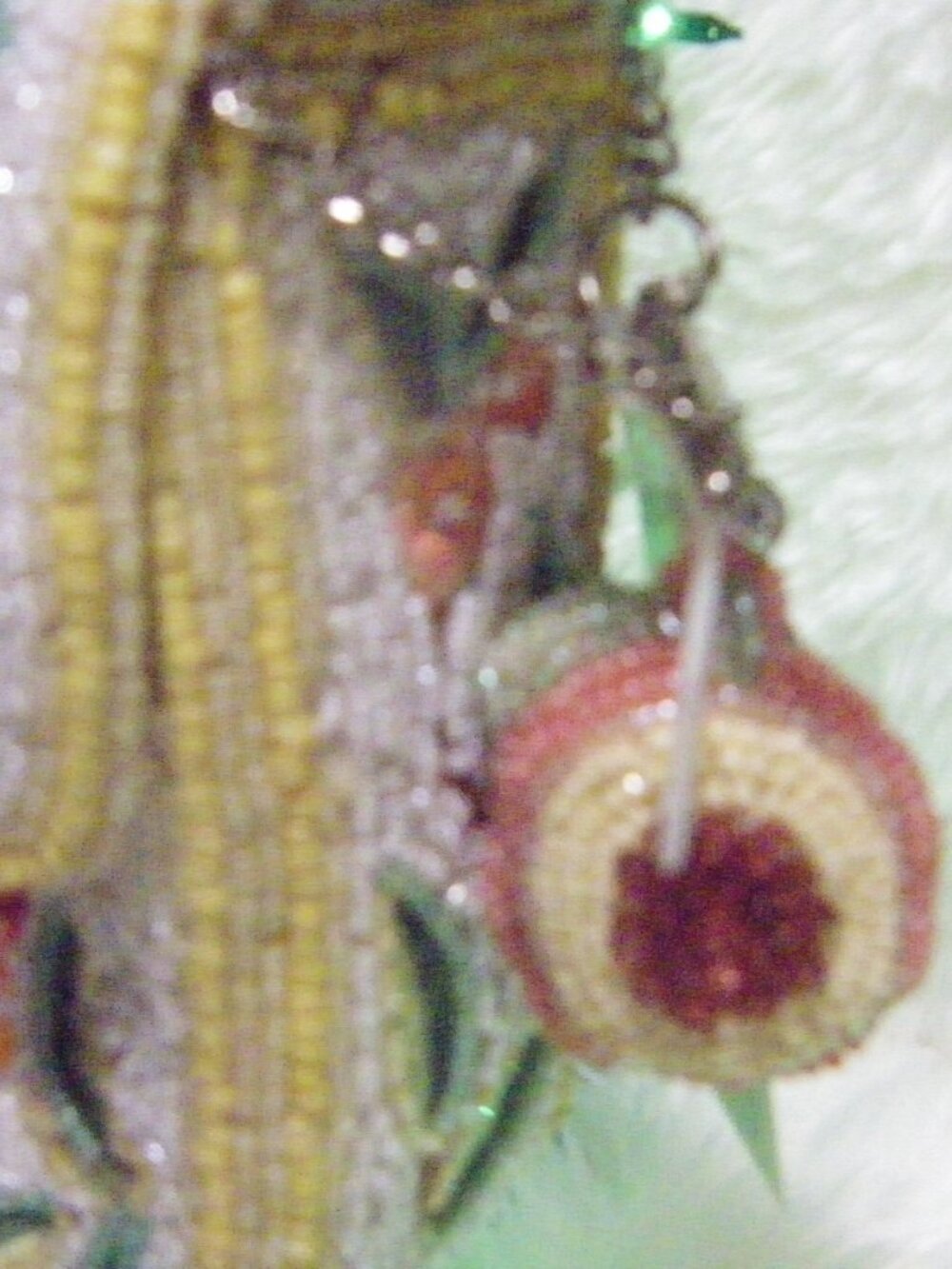 Viral Beaded Shoulder Bag Yellow With Fruit and Charm Handcrafted In India NWT - Picture 6 of 15